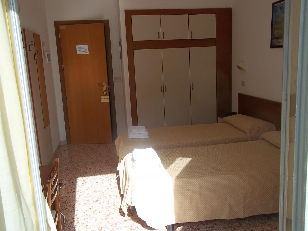 Hotel Italia セニガッリア エクステリア 写真